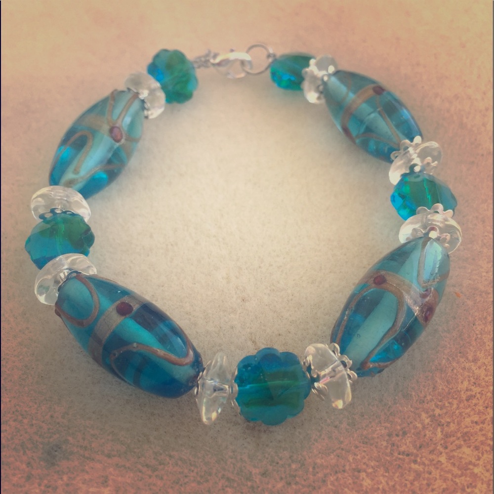 Glass bead bracelet